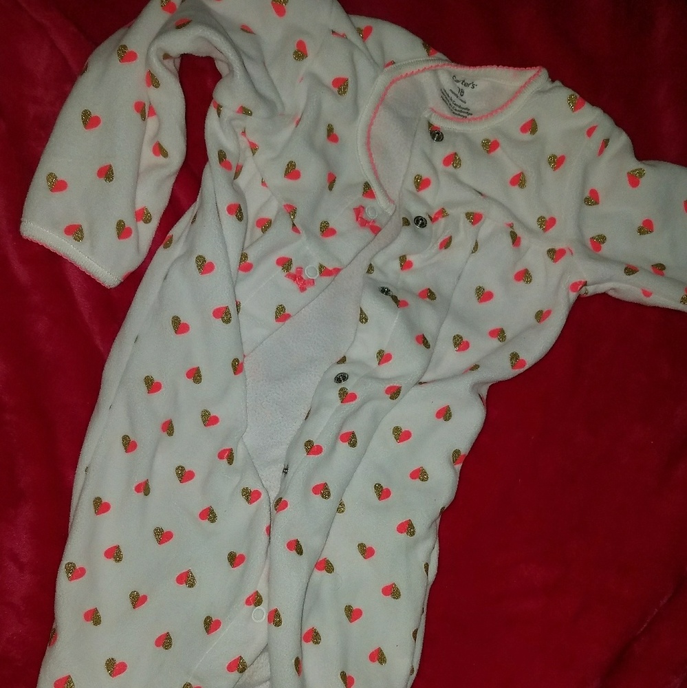 Carter's sleeper 18M white with hearts